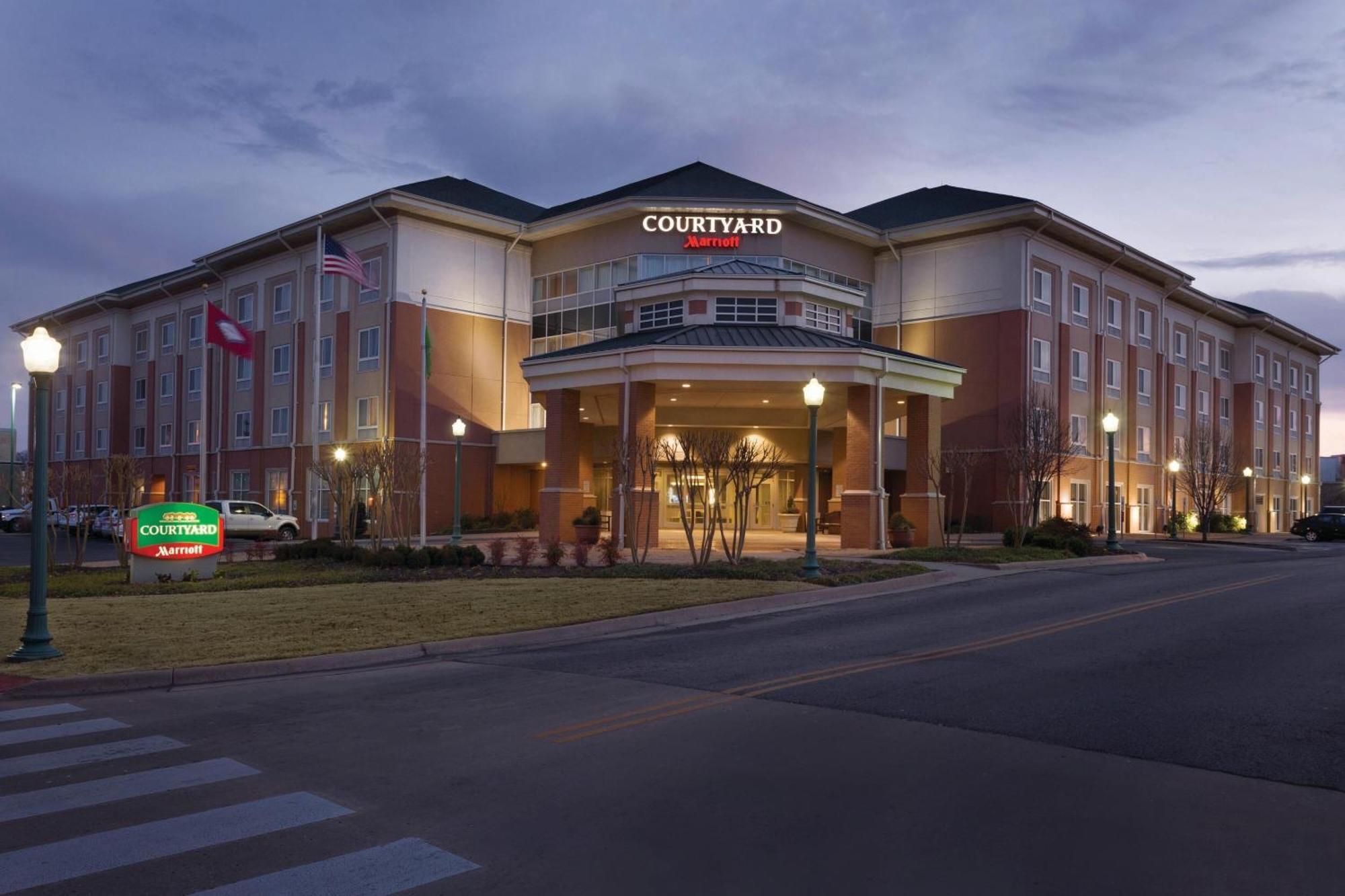 Courtyard By Marriott Fort Smith Downtown Bagian luar foto